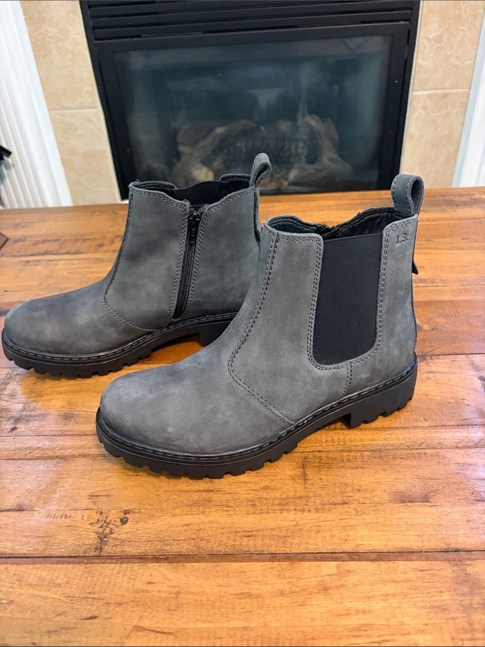 Josef Seibel Gray Chelsea Boots 37EU - Picture 3 of 8